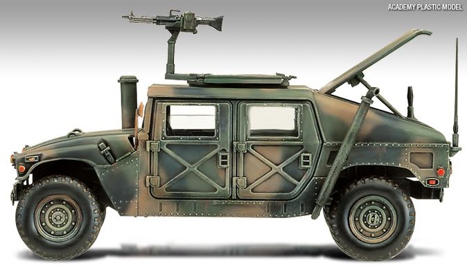 Армейский автомобиль M1025 с пулеметом, 1:35, Academy, 13241 (Сборная модель)