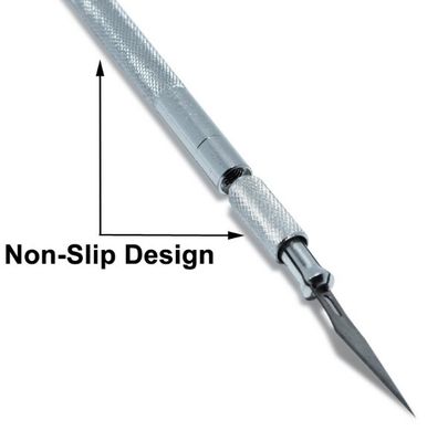 Модельный нож со стальным цанговым зажимом и сменными лезвиями