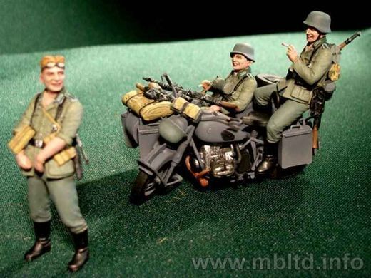 Німецькі мотоциклісти 1940-1943, збірні фігури 1:35, Master Box, 3539