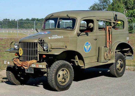 Легкий армейский грузовик WC-17(26) 1/2 ton 4x4 Carryall, 1:72, ACE, 72597 (Сборная модель)