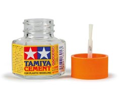 Клей для пластиковых моделей Tamiya cement с кисточкой, TAM87012, 20 мл