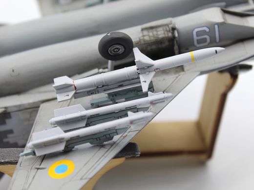 "Мисливець за РЛС", МіГ-29 “9-13” український винищувач з ракетами HARM, 1:72, ICM, 72143 (Збірна модель)