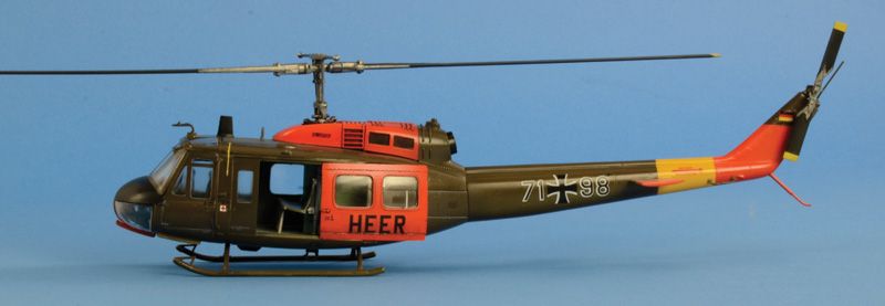 Гелікоптер UH-1D Iroquois, 1:48, Italeri, 849 (Збірна модель)