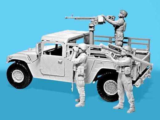 Набор "Охотники за дронами", сборная модель Humvee M1097A2 с пулеметом, стрелком, наблюдателем и оператором ПЗРК, 1:35, ICM, DS3531