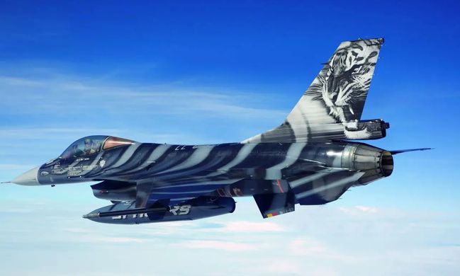 Истребители "Tornado и F-16 NATO Tiger Meet 60th Anniversary, 1:72, Revell, 05671 (Подарочный набор)