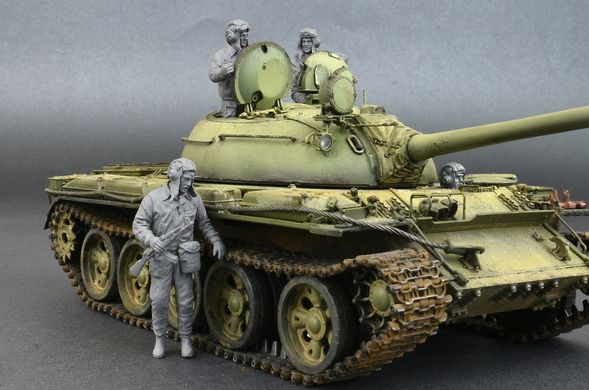 Советский танковый экипаж 1960-70-е годы, сборные фигуры 1:35, MiniArt, 37037